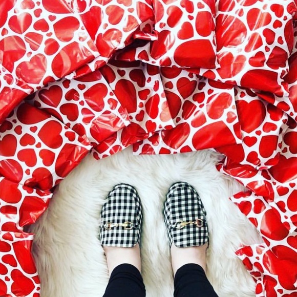 Red Hearts ❤️ Poly Mailers 10x13 Pack of 25 - Picture 5 of 6